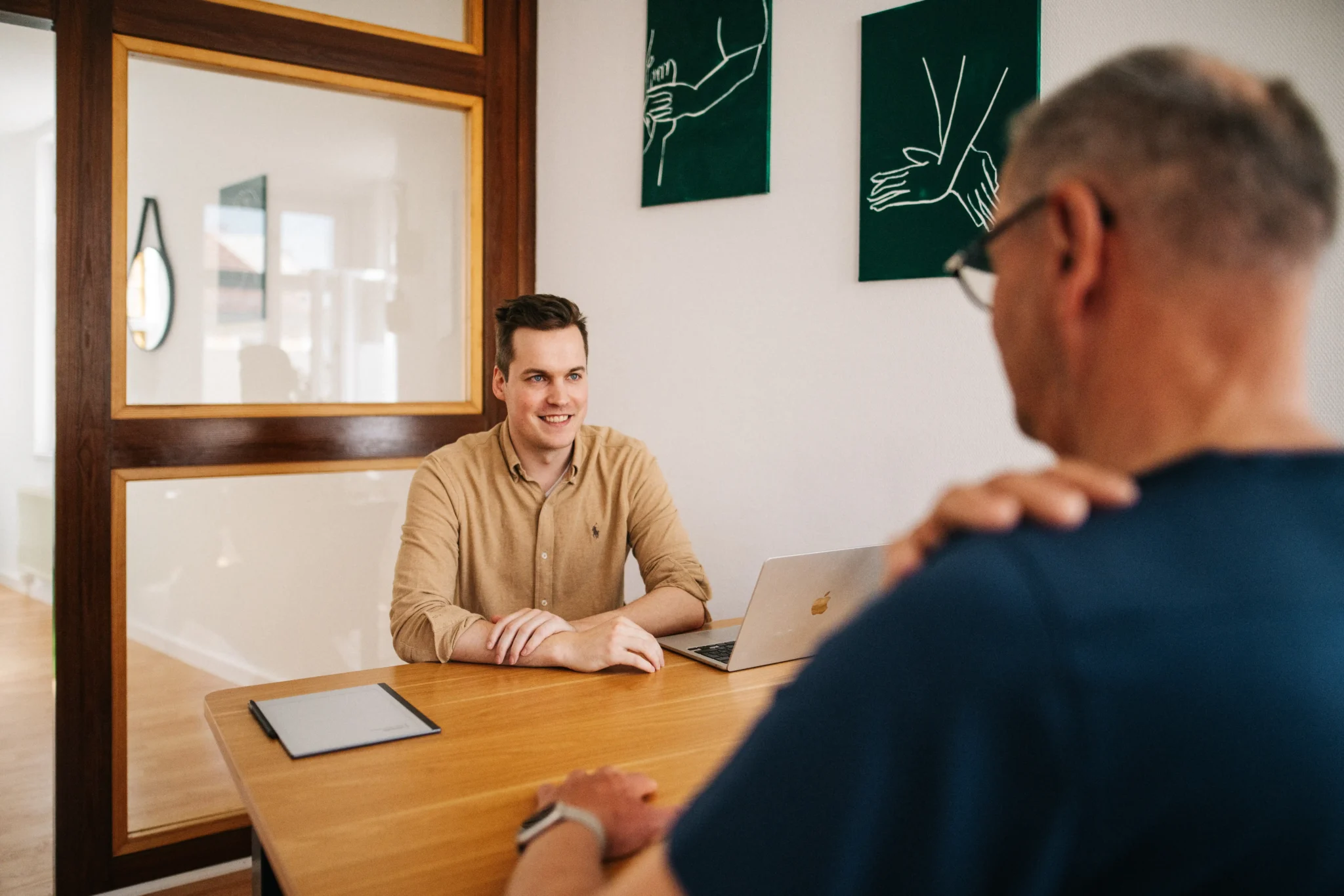 Behandlungsgespräch - Businessfotograf Brandenburg Berlin - Steven Ritzer Photography